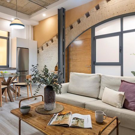 Suites Maestranza - Herreria By Magno Apartments Севиля Екстериор снимка