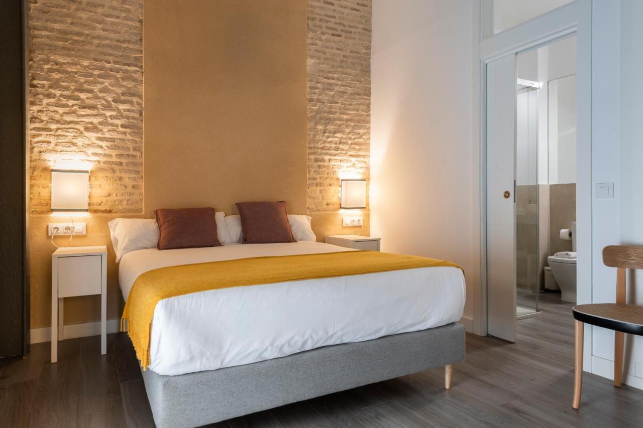 Suites Maestranza - Herreria By Magno Apartments Севиля Екстериор снимка