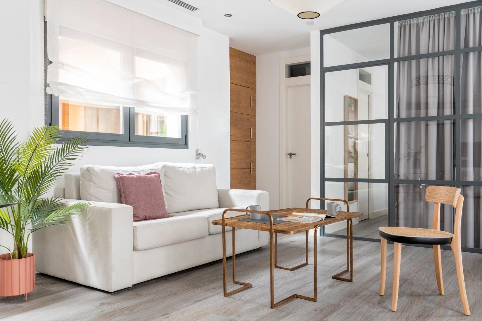 Suites Maestranza - Herreria By Magno Apartments Севиля Екстериор снимка
