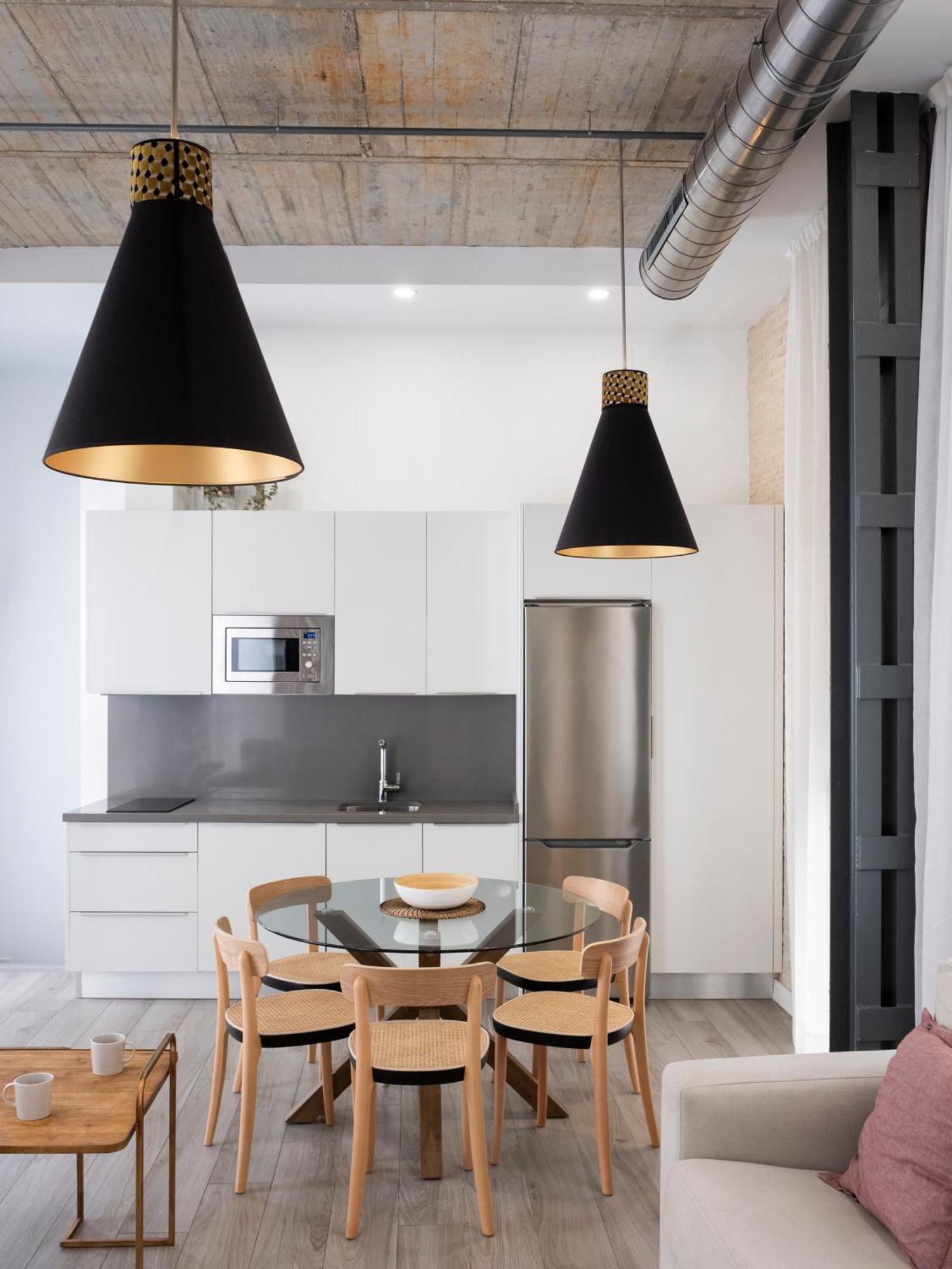 Suites Maestranza - Herreria By Magno Apartments Севиля Екстериор снимка