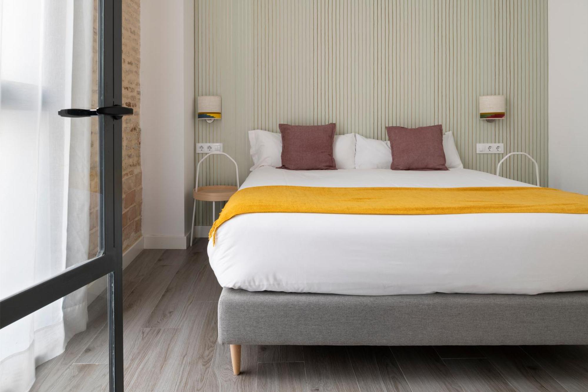Suites Maestranza - Herreria By Magno Apartments Севиля Екстериор снимка